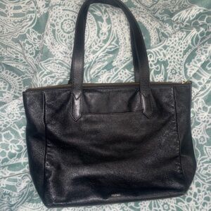 Fossil Black Tote Bag with Leather Material and Sturdy Handles